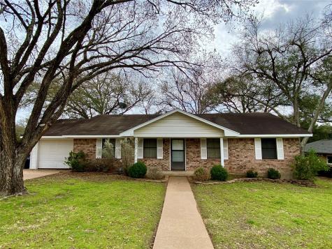 1004 Niebuhr Street Brenham TX 77833