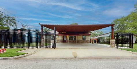 605 S 4th Street Baytown TX 77520
