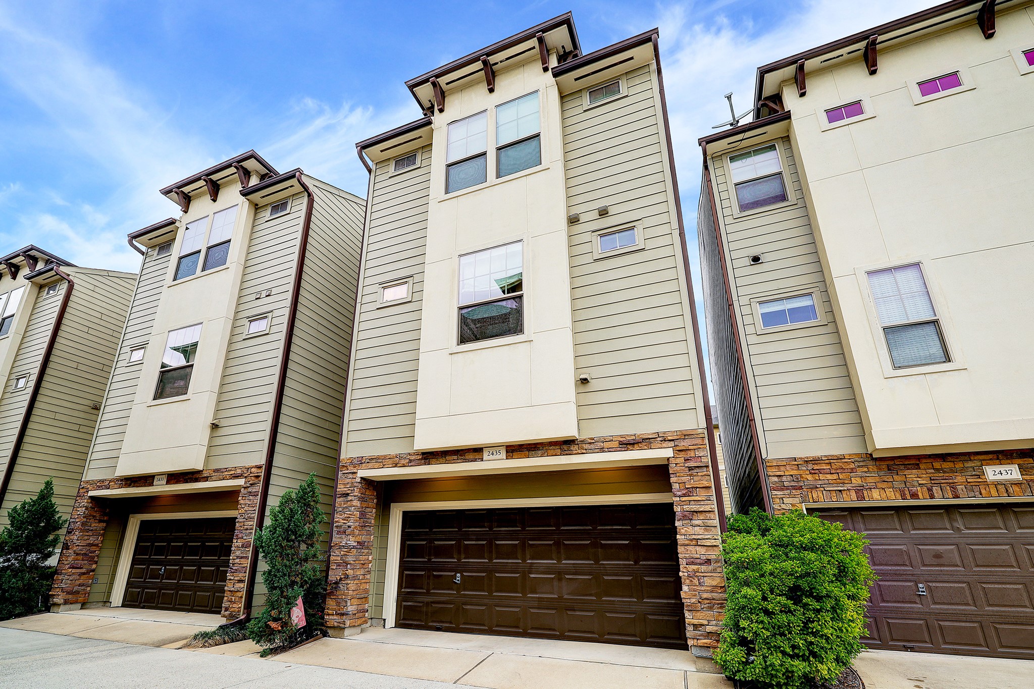 2435 Beall Street Houston TX 77008