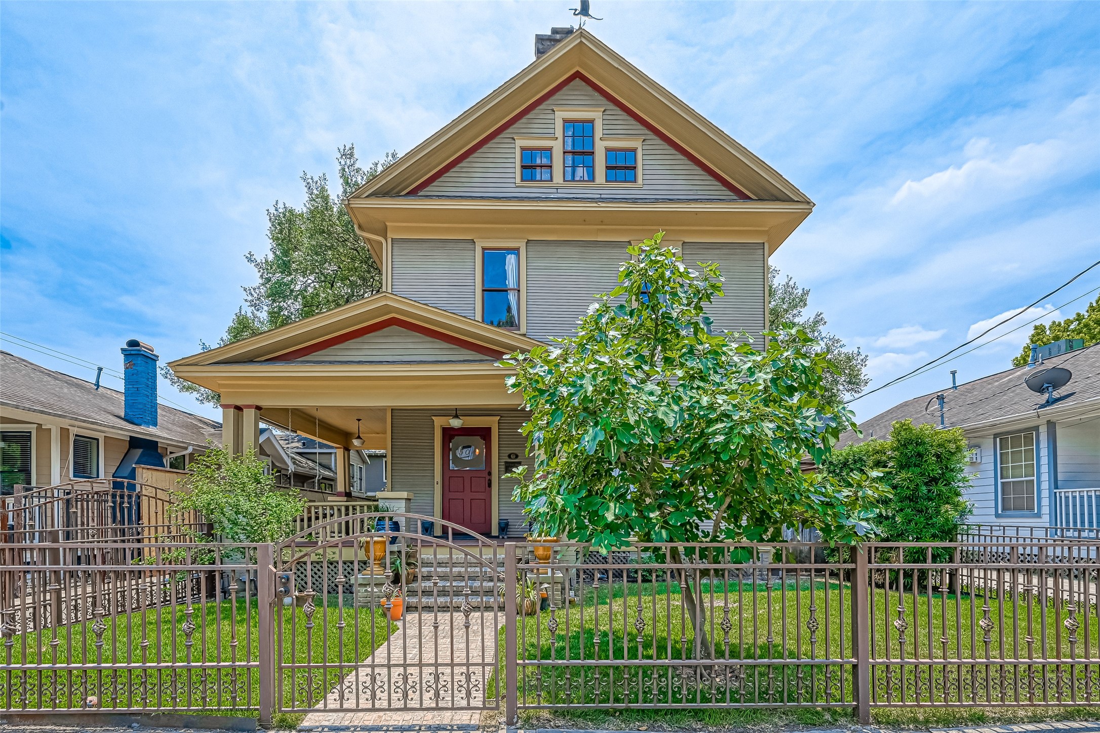 504 Woodland Street Houston TX 77009