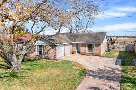 310 Baycrest Drive League City TX 77573