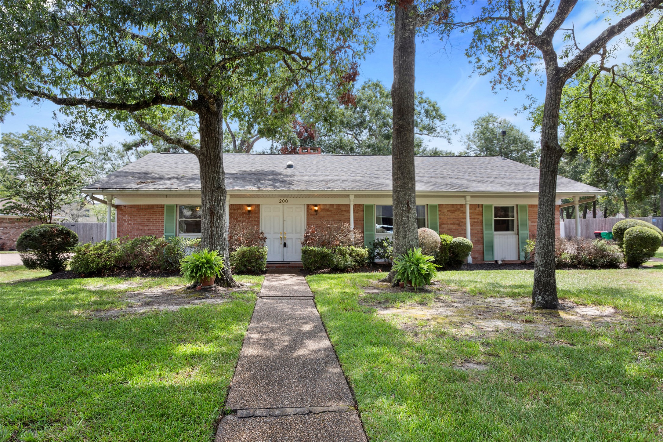 200 Merrilane Street Baytown TX 77520