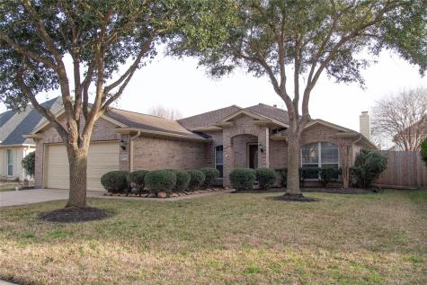 10104 Forest Spring Lane Pearland TX 77584