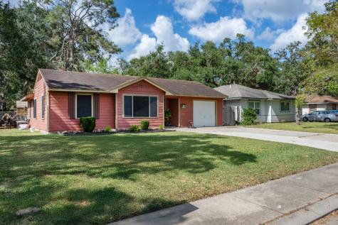 218 Redwood Street Lake Jackson TX 77566