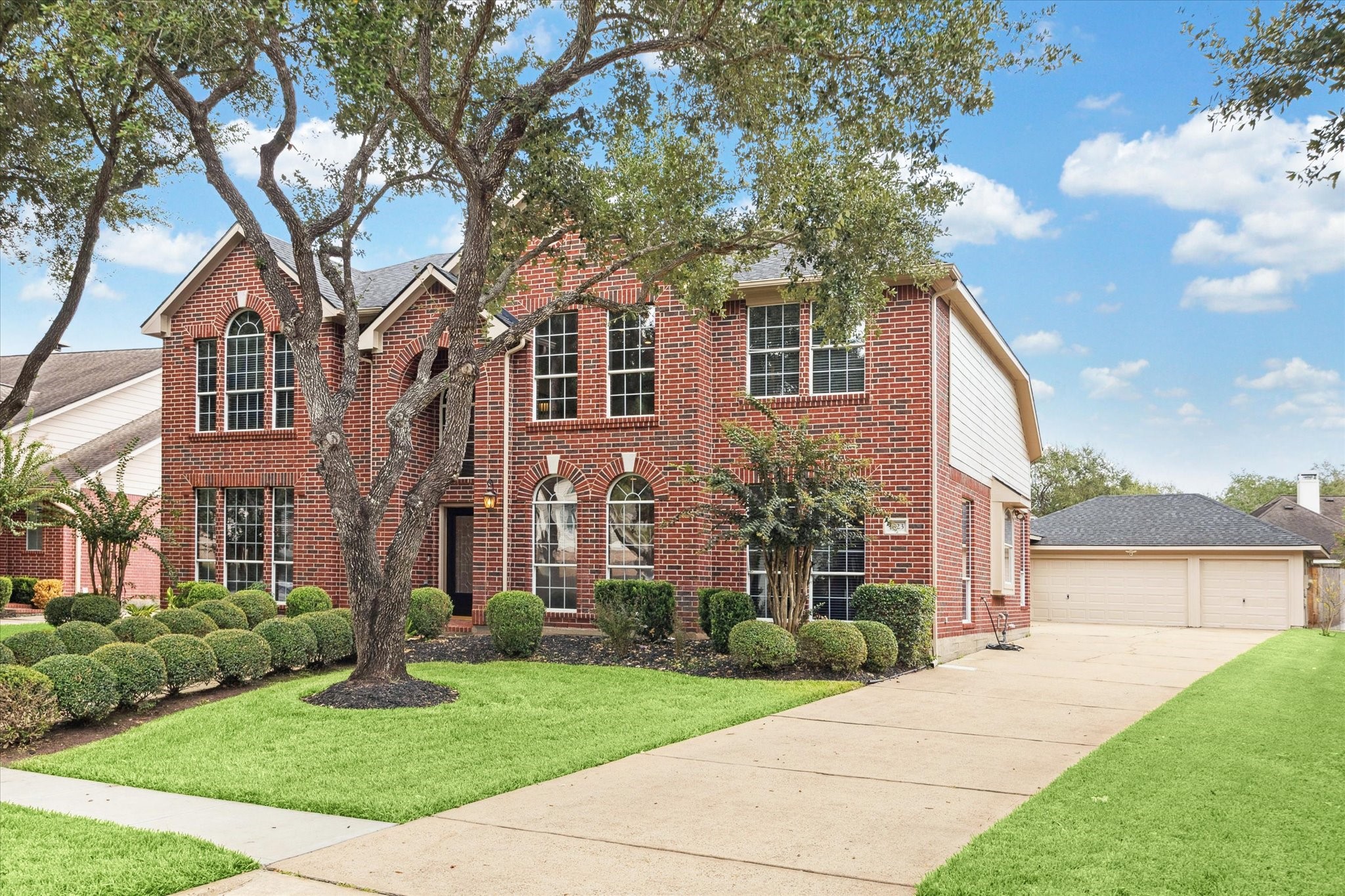 1823 Misty Oaks Lane Sugar Land TX 77479
