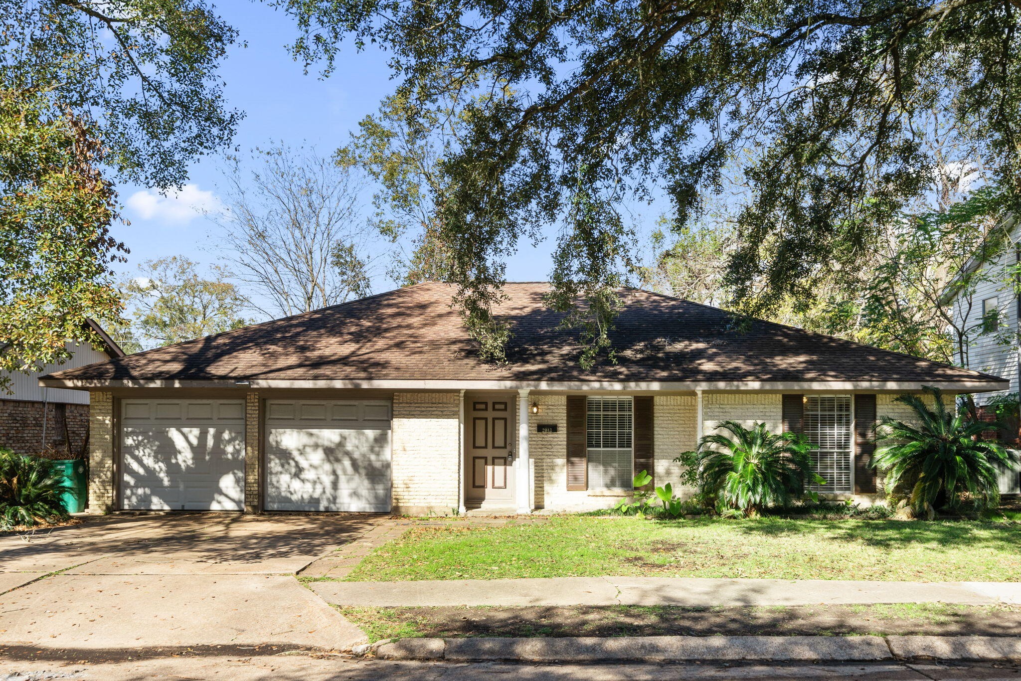 2013 N Fisher Court Pasadena TX 77502