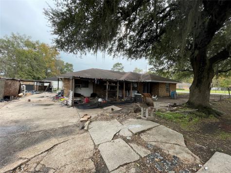 6100 Firnat Street Houston TX 77016