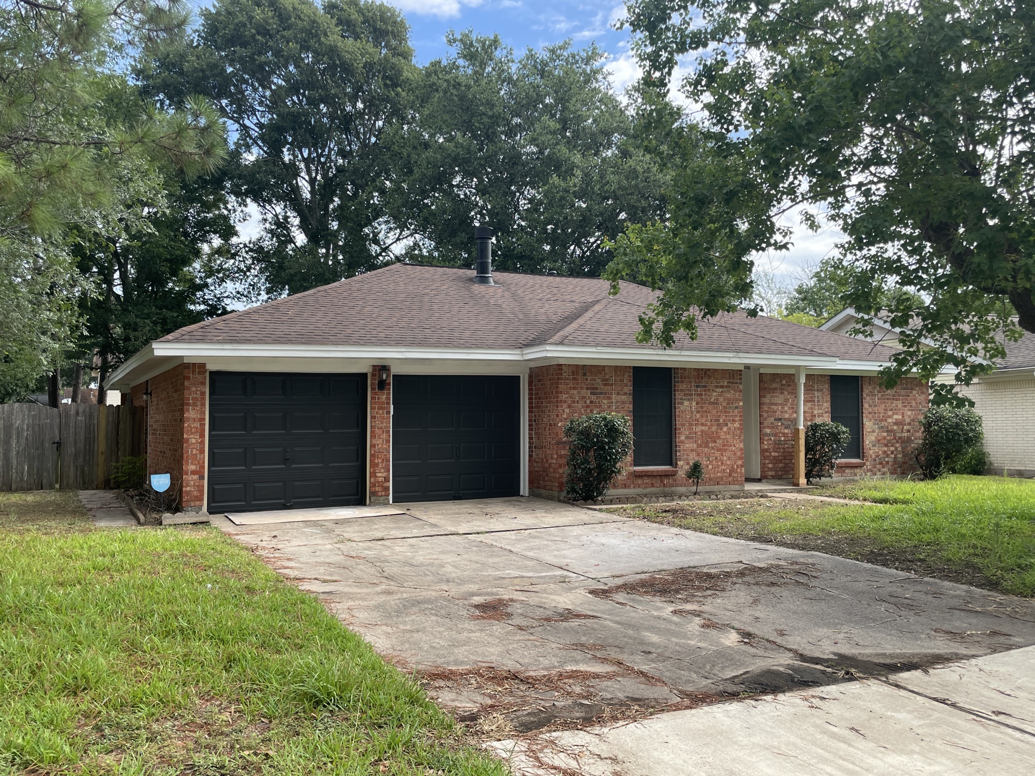 121 Houston Street Angleton TX 77515