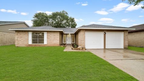 2527 Wheelwright Lane Friendswood TX 77546