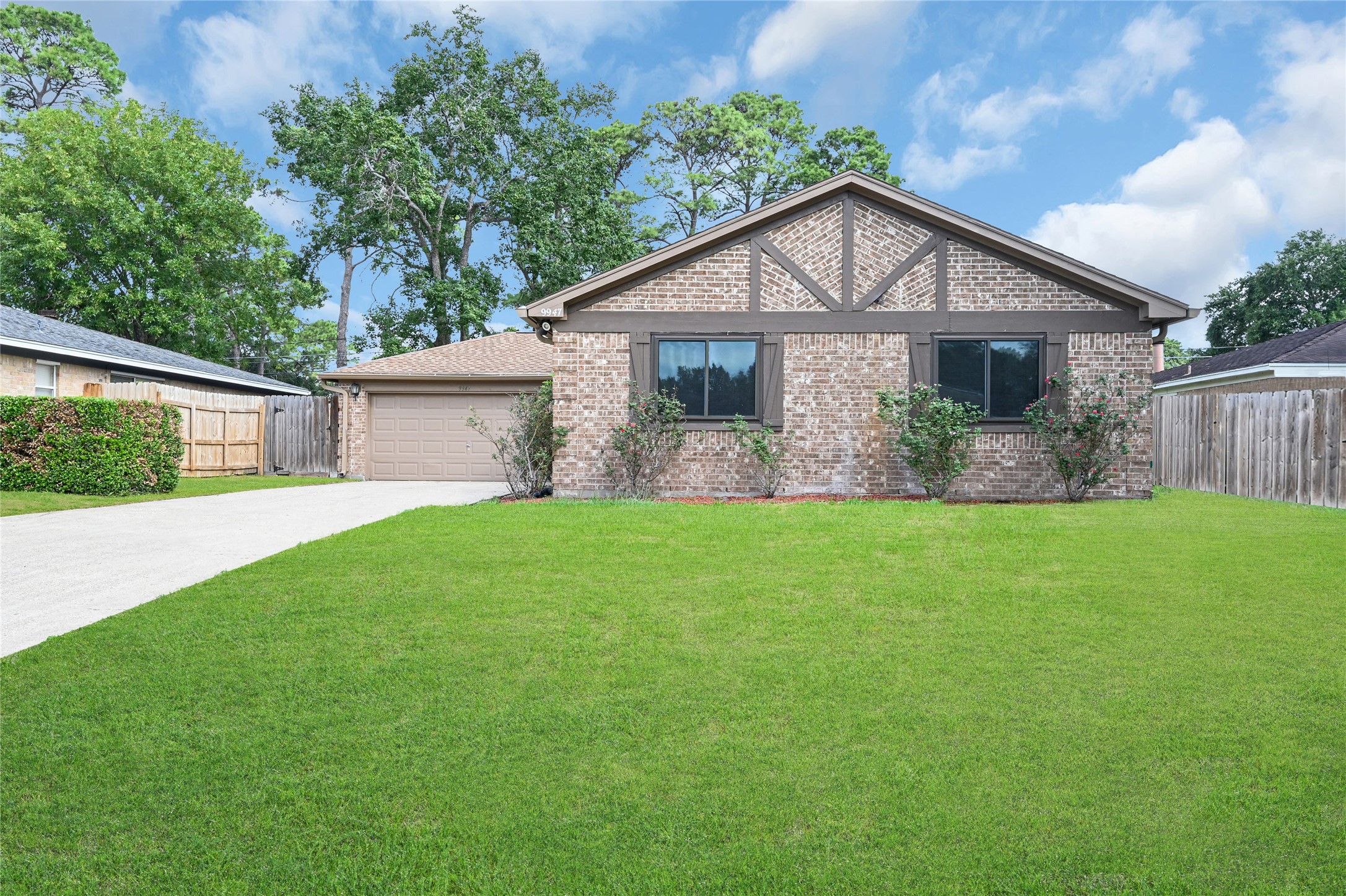 9947 El Chaco Street Baytown TX 77521