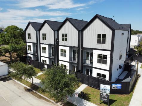 819 Burnett Street Houston TX 77009
