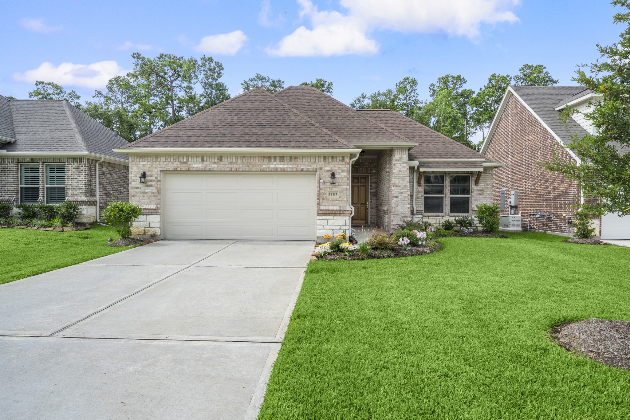 12117 Creekside Villas Court Conroe TX 77304