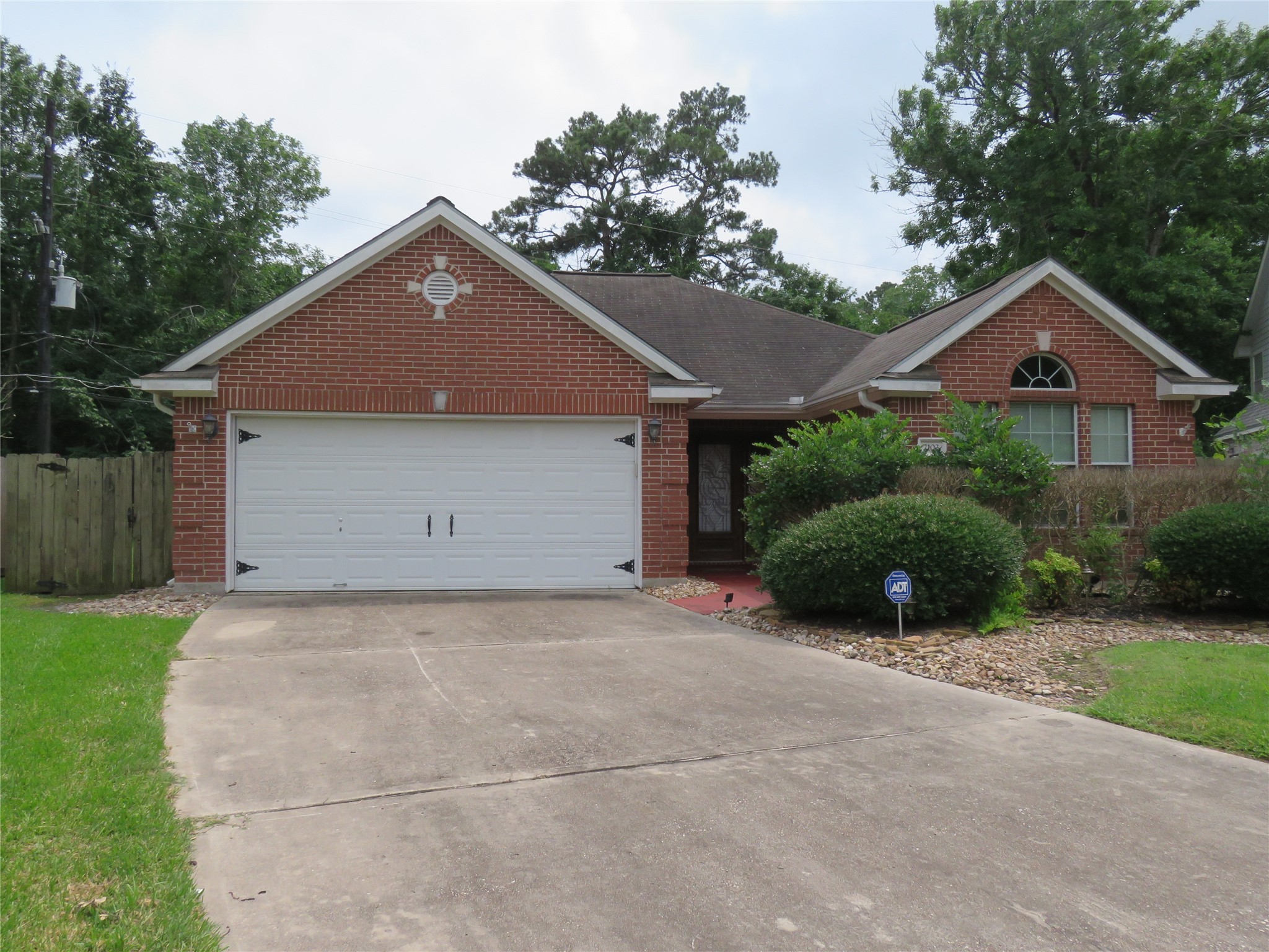 7103 Mescalero Street Baytown TX 77521