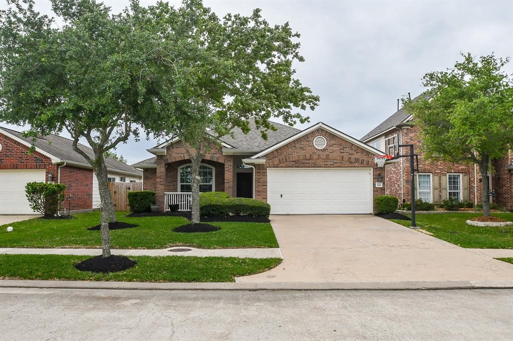 901 Schooner Cove Lane League City TX 77573