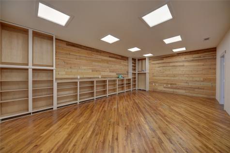 103 N Main B Moulton TX 77975