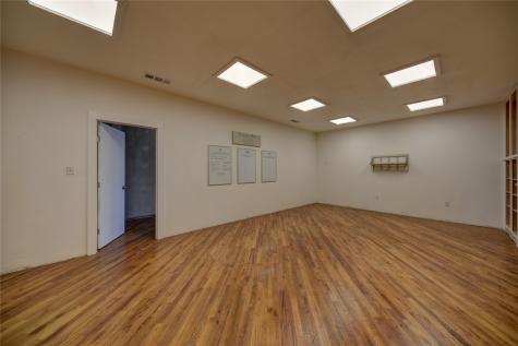 103 N Main B Moulton TX 77975