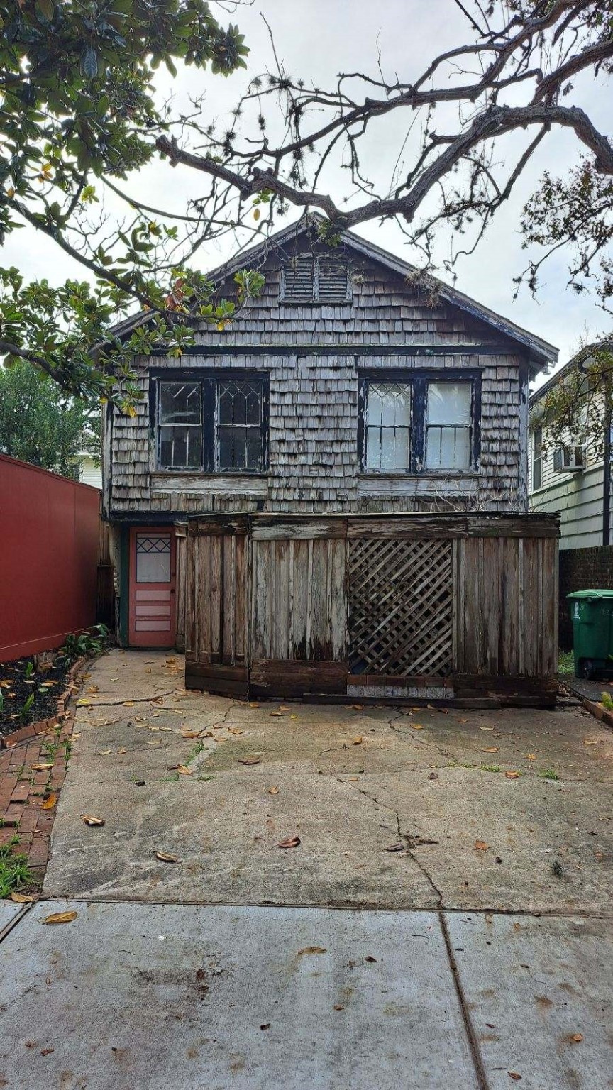 1207 Hawthorne Street Houston TX 77006