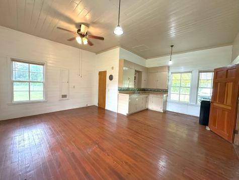 5782 E Us Highway 287 Woodlake TX 75865