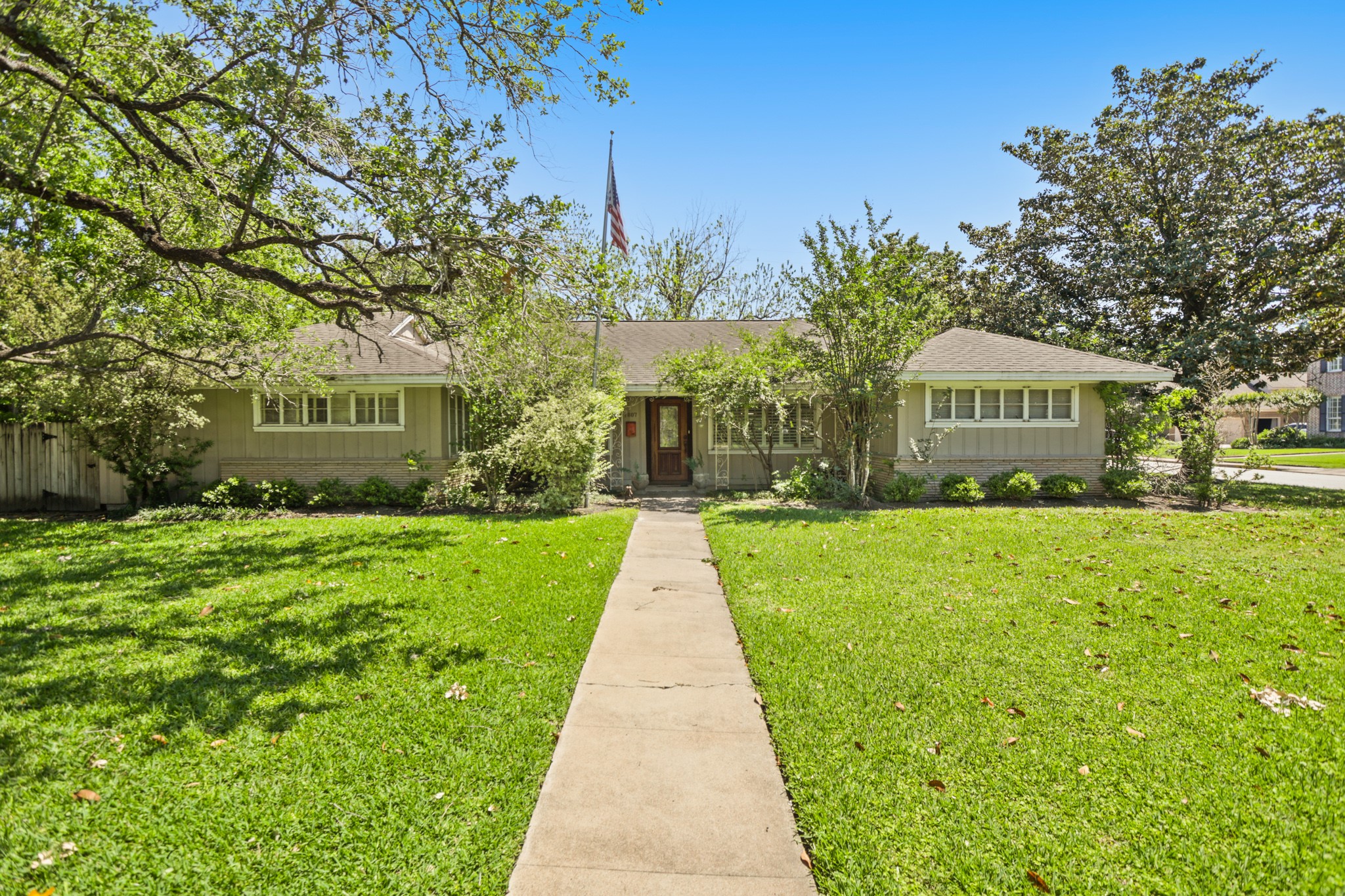 7807 S Rice Avenue Bellaire TX 77401
