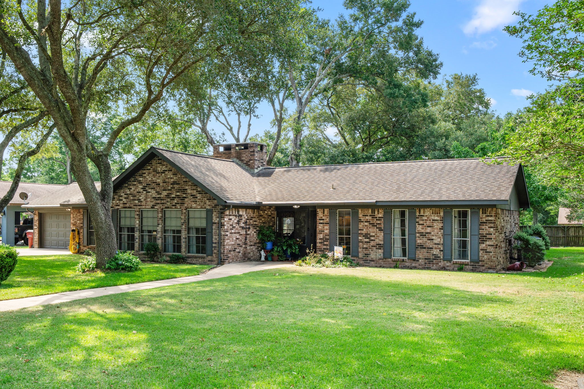 14907 River Oaks Drive East Bernard TX 77435
