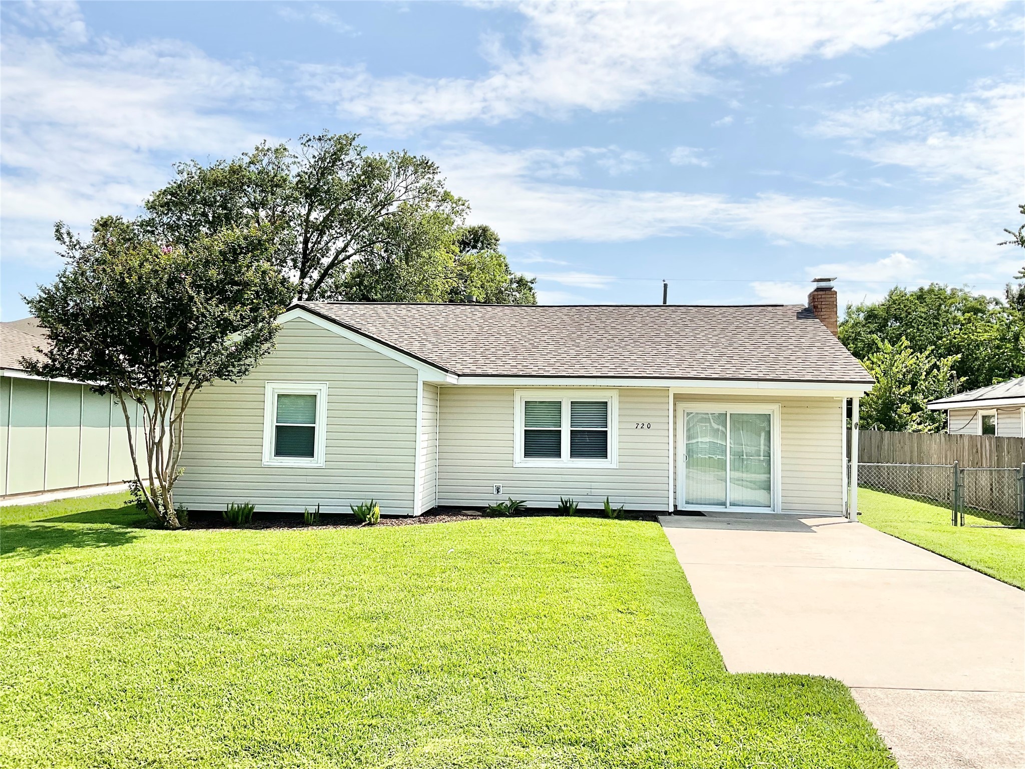 720 S Holmes Street La Porte TX 77571