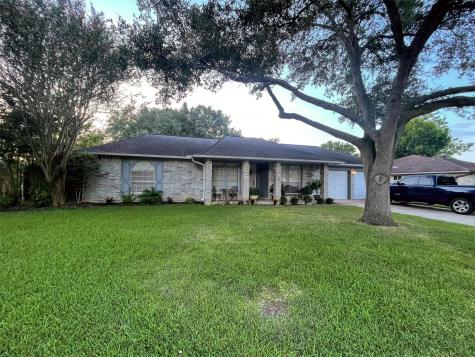 1307 Frontier Lane Friendswood TX 77546