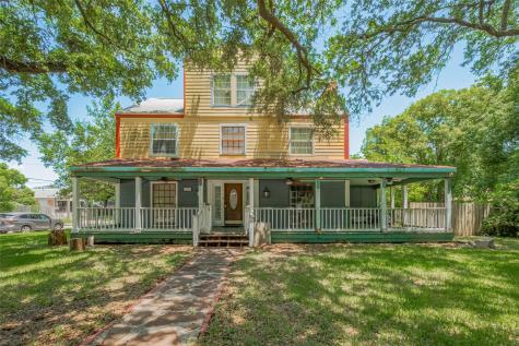 230 9th Avenue N Texas City TX 77590