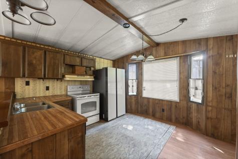 127 County Road 3371 Cleveland TX 77327