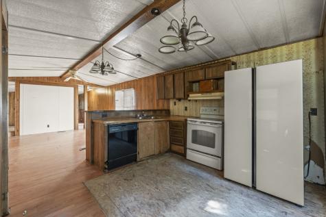 127 County Road 3371 Cleveland TX 77327