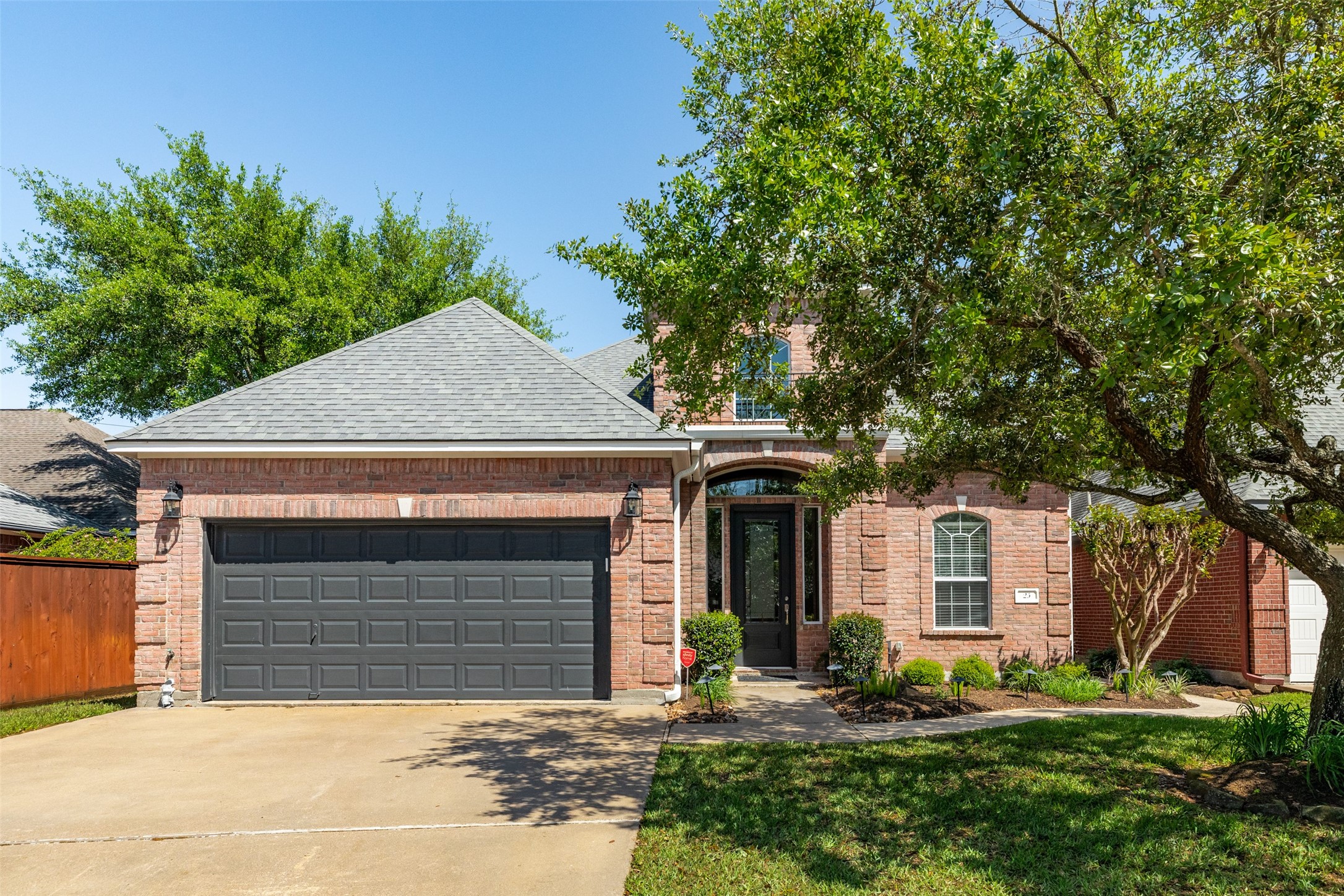 25 Red Oak Court Lake Jackson TX 77566