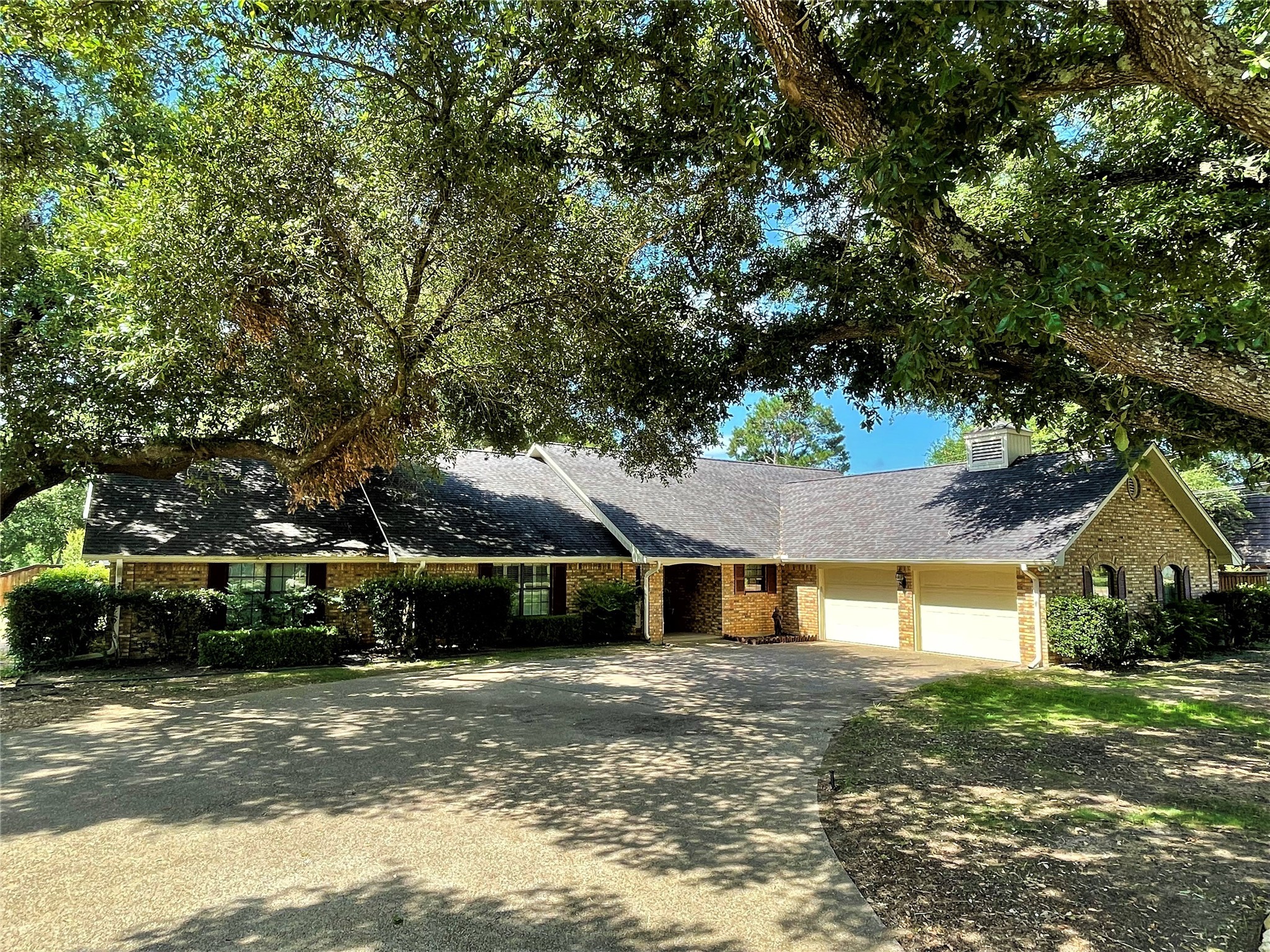 631 Southloop Avenue Fairfield TX 75840
