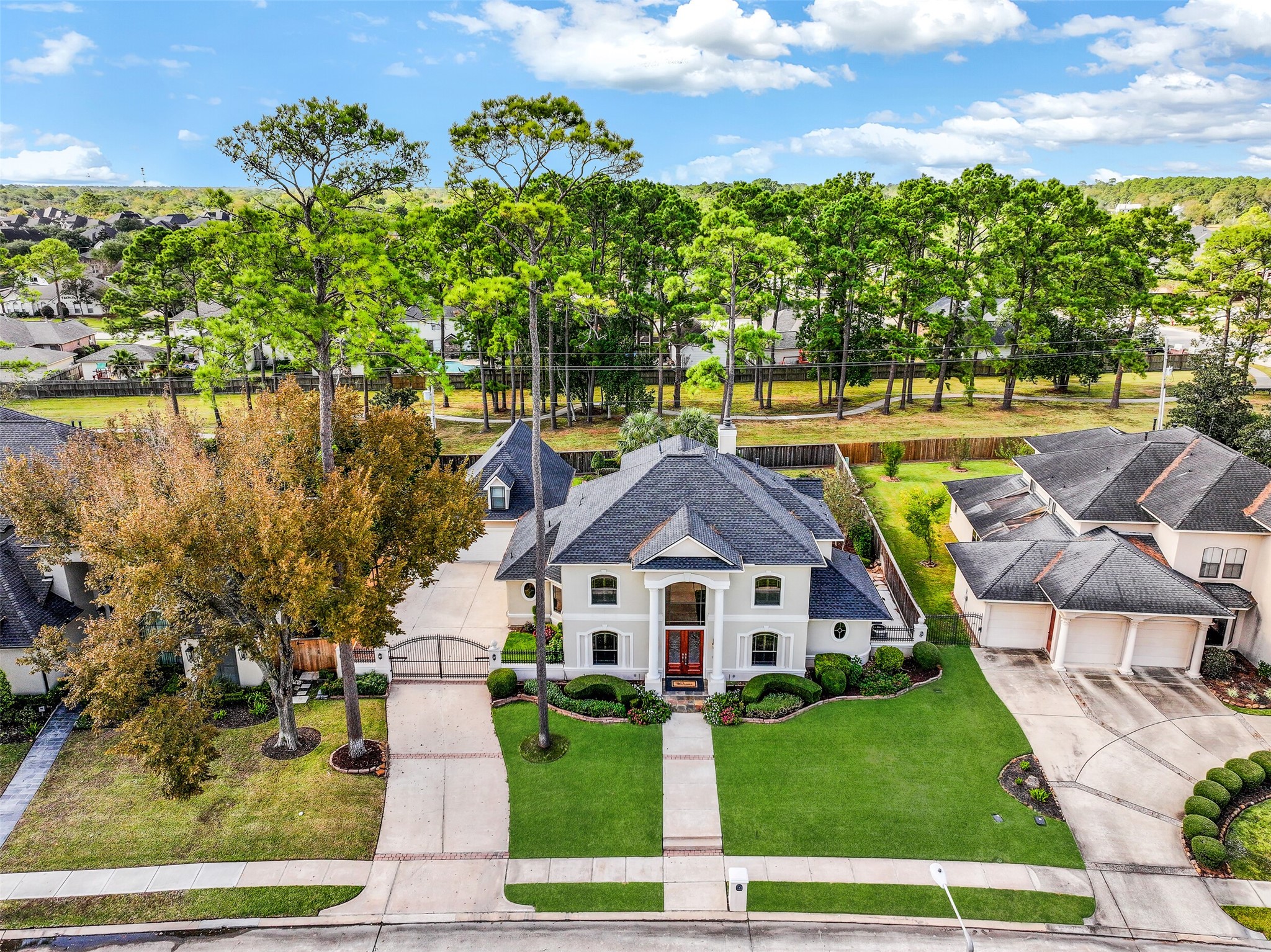 610 Royal Oaks Drive Friendswood TX 77546