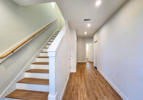 615 Northew Street J Houston TX 77091