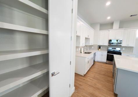 615 Northew Street J Houston TX 77091