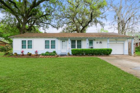 907 Avenue A Sweeny TX 77480