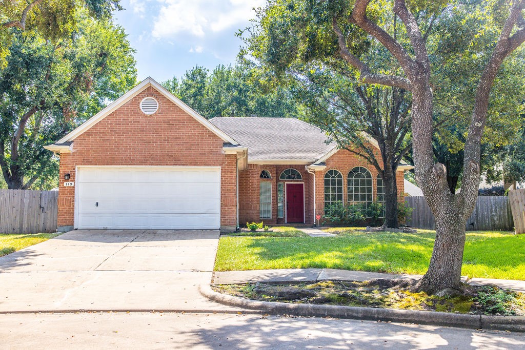 119 Lindencrest Court Sugar Land TX 77479