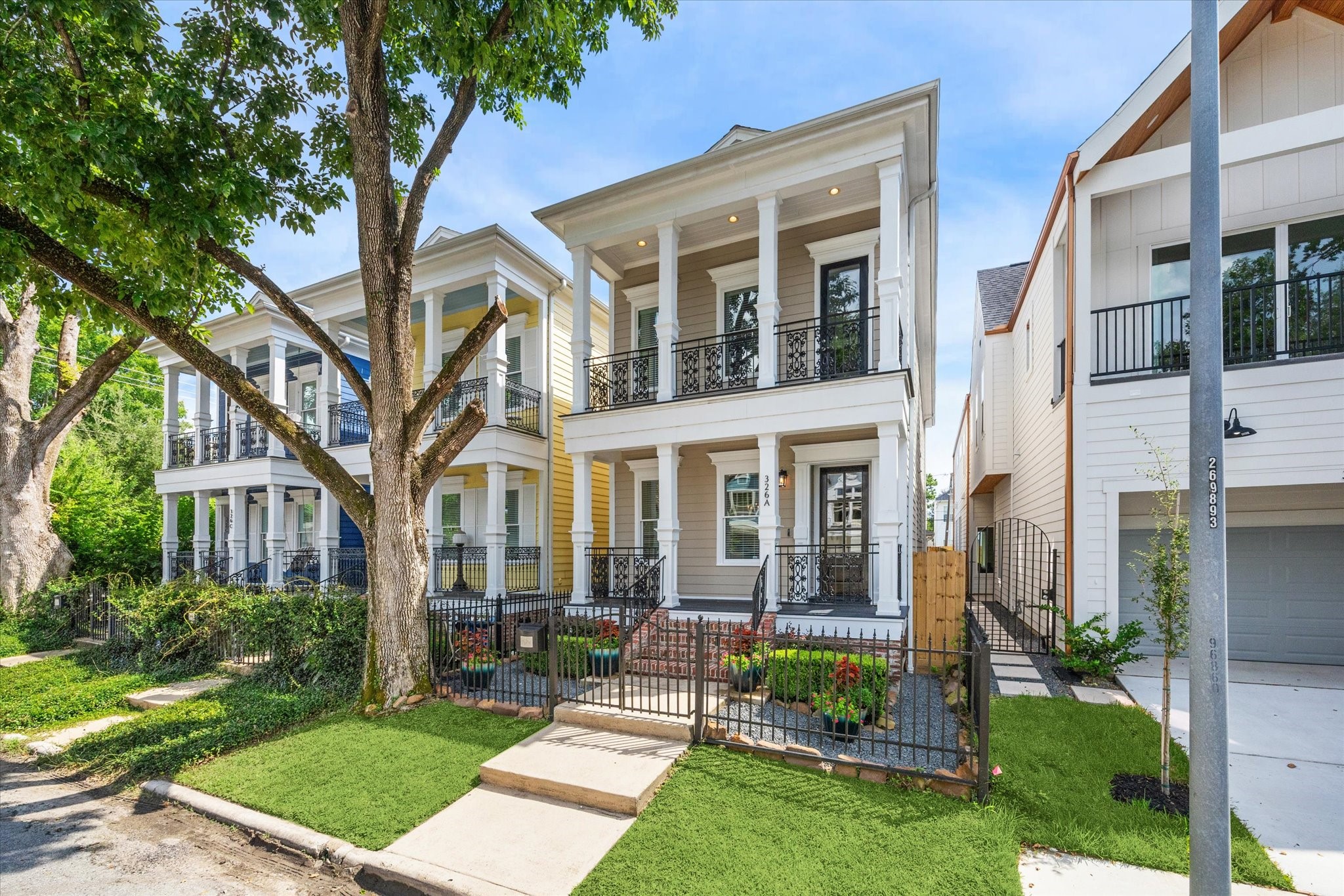 326 Aurora Street A Houston TX 77008