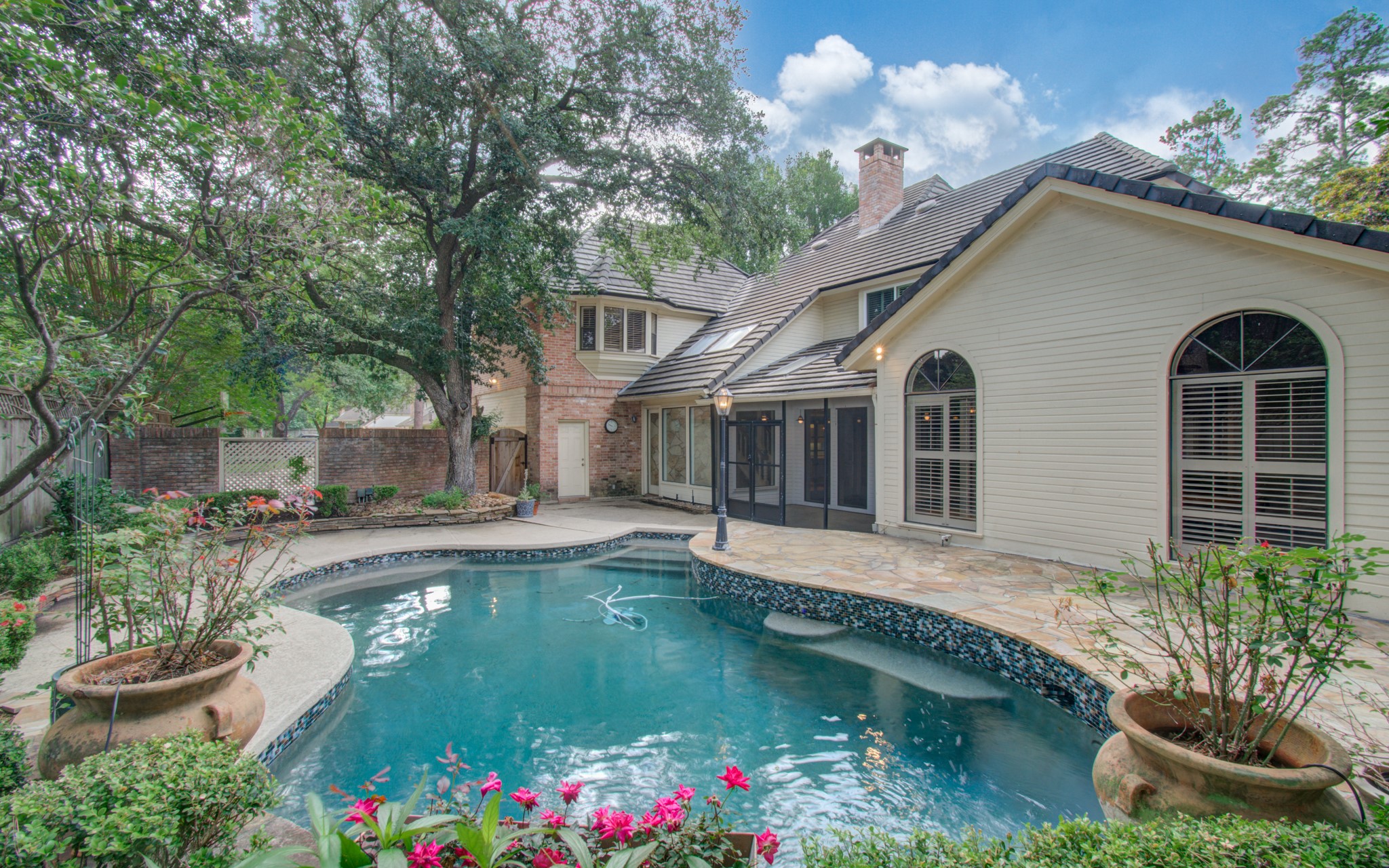 5702 Willow Walk Street Houston TX 77069