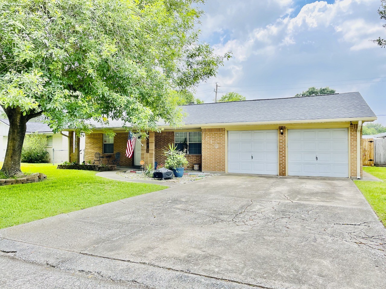 1510 Echols Drive Baytown TX 77520