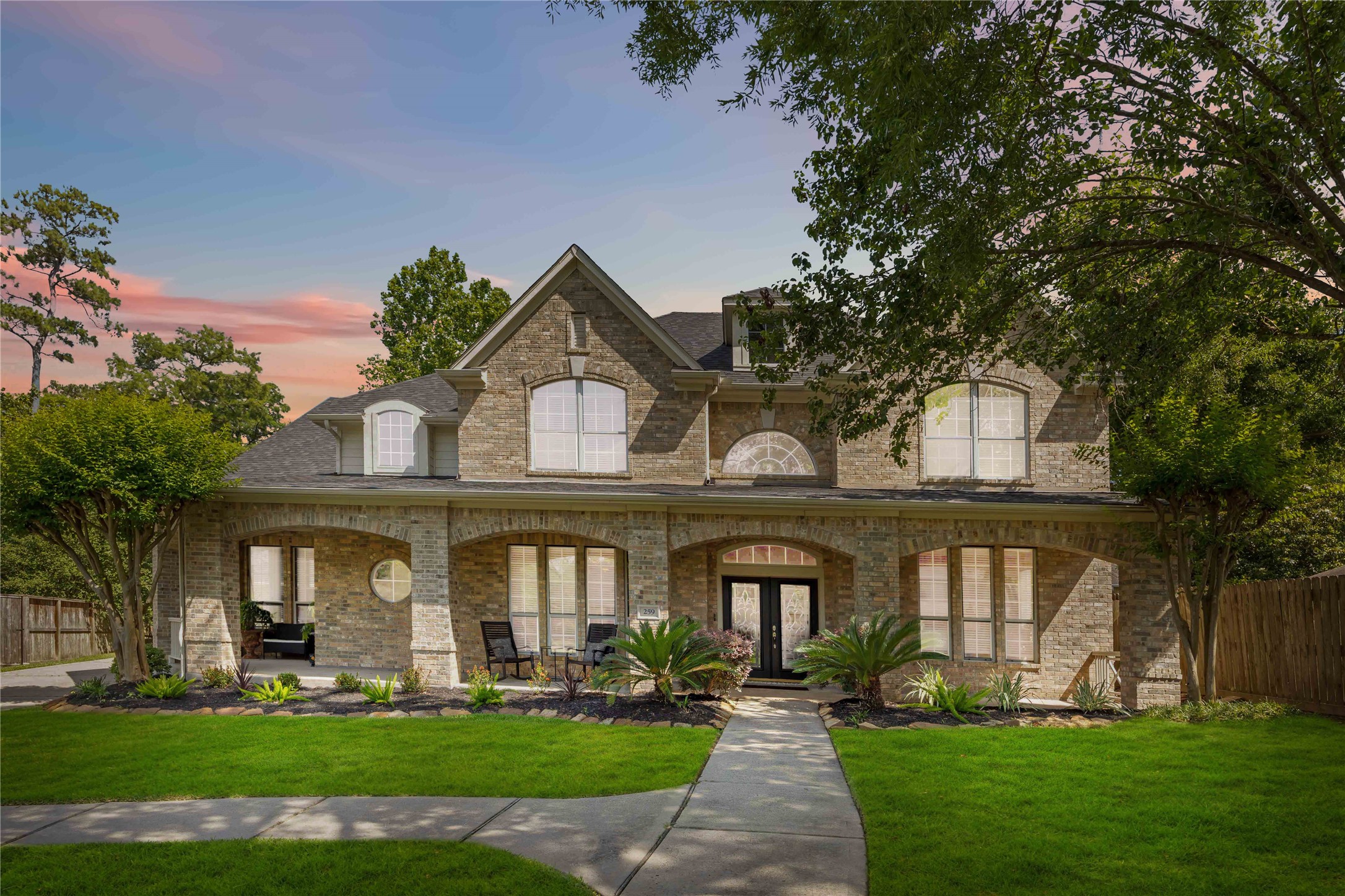 259 W Thorn Way Houston TX 77015