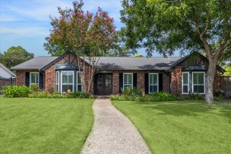 10718 Burgoyne Road Houston TX 77042