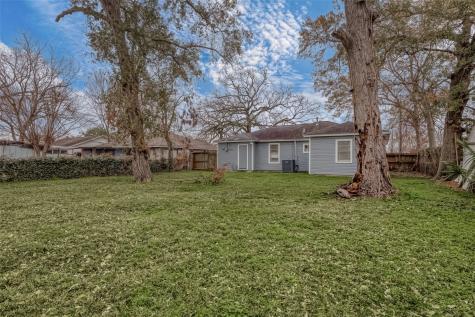 7523 Roswell Street Houston TX 77022