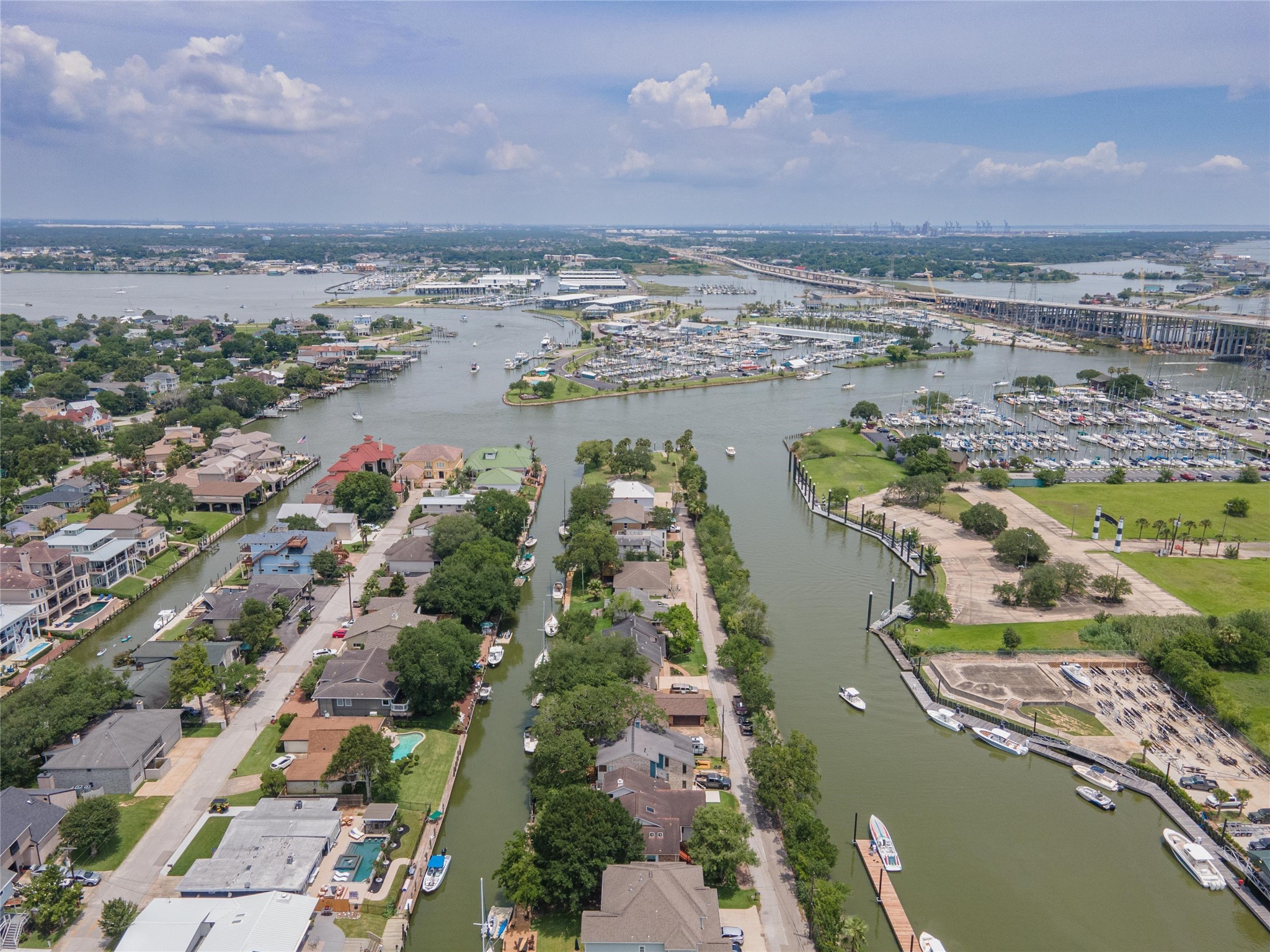 53 Lazy Lane Kemah TX 77565