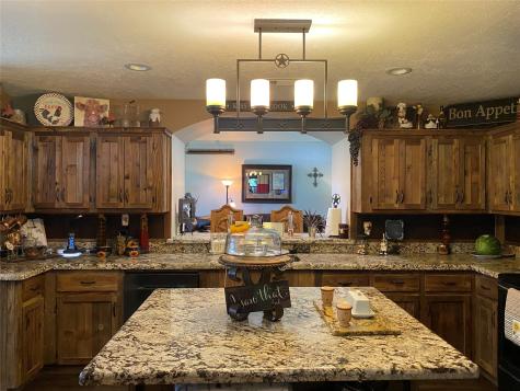 12488 Anderson Road Willis TX 77318