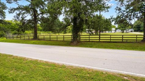 12488 Anderson Road Willis TX 77318