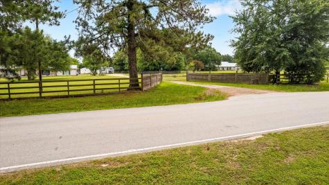 12488 Anderson Road Willis TX 77318
