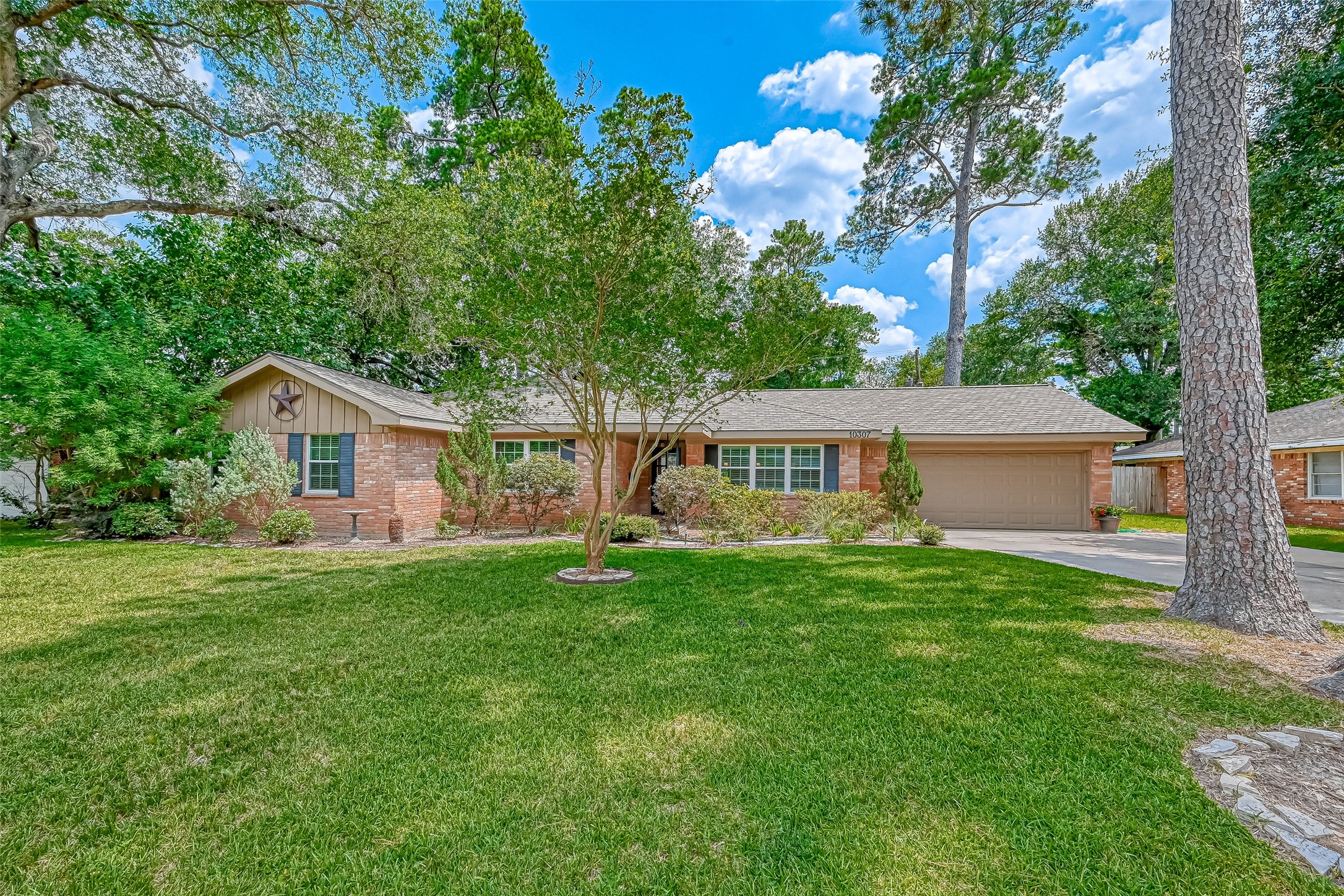 10307 Shadow Wood Drive Houston TX 77043