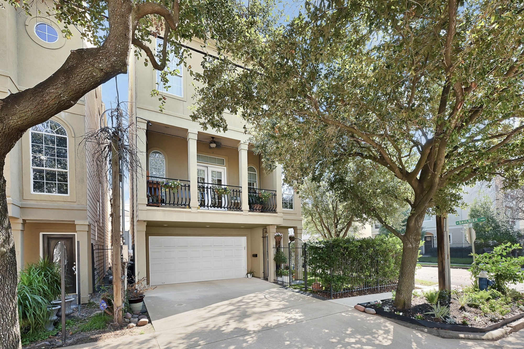 1019 Stanford Street Houston TX 77019