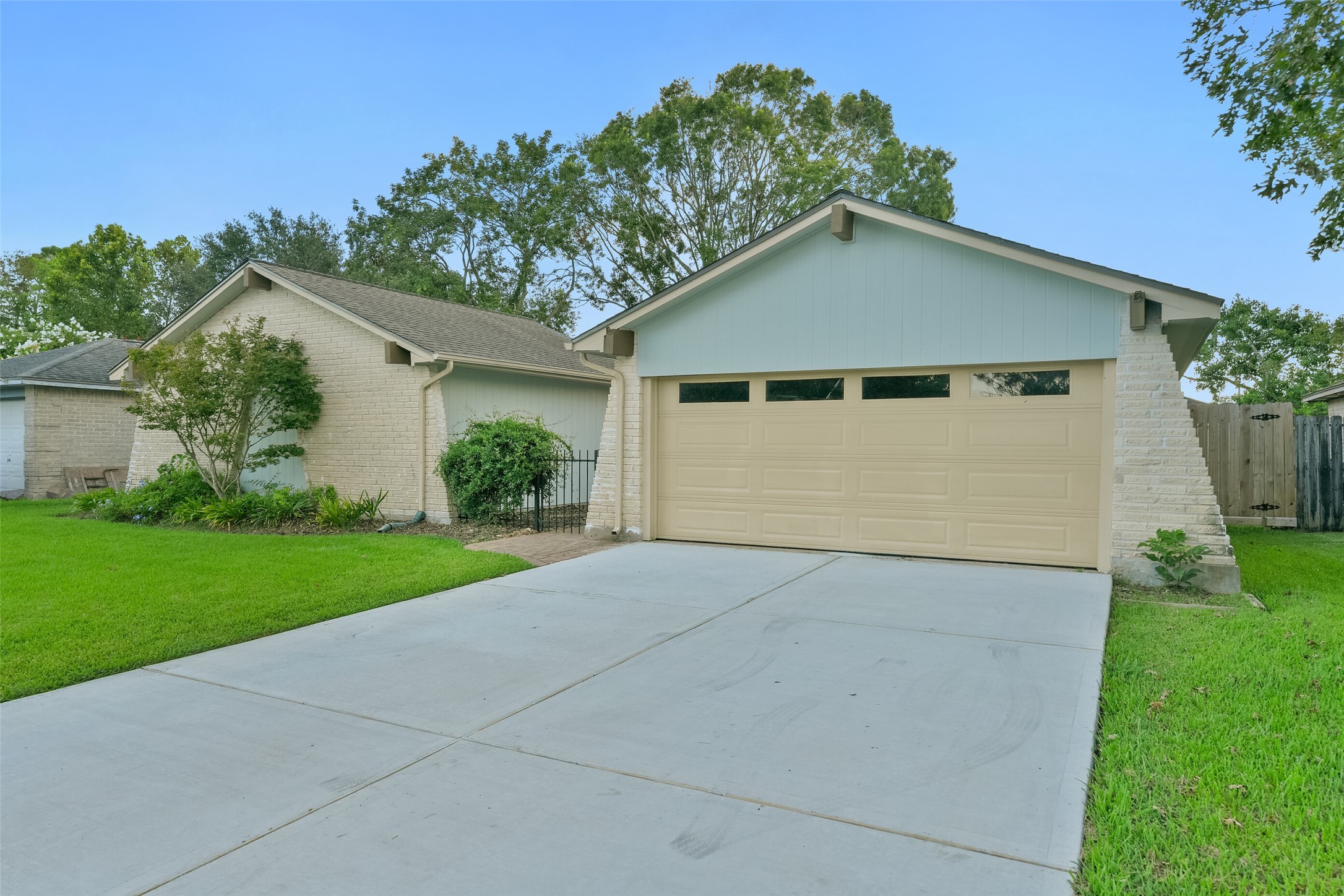 16214 Barcelona Drive Friendswood TX 77546