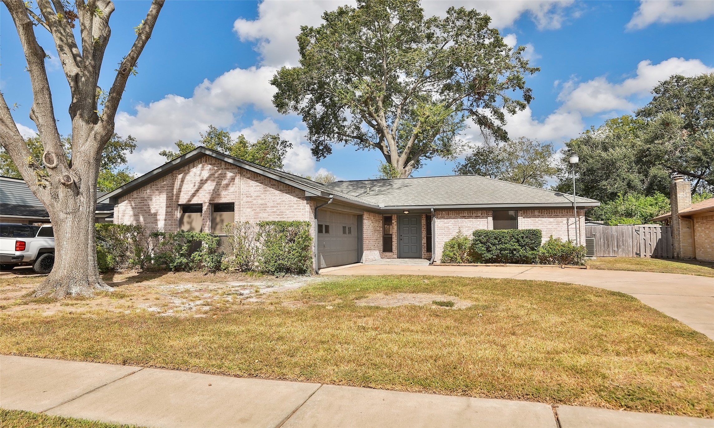 6910 Brabant Court Houston TX 77088